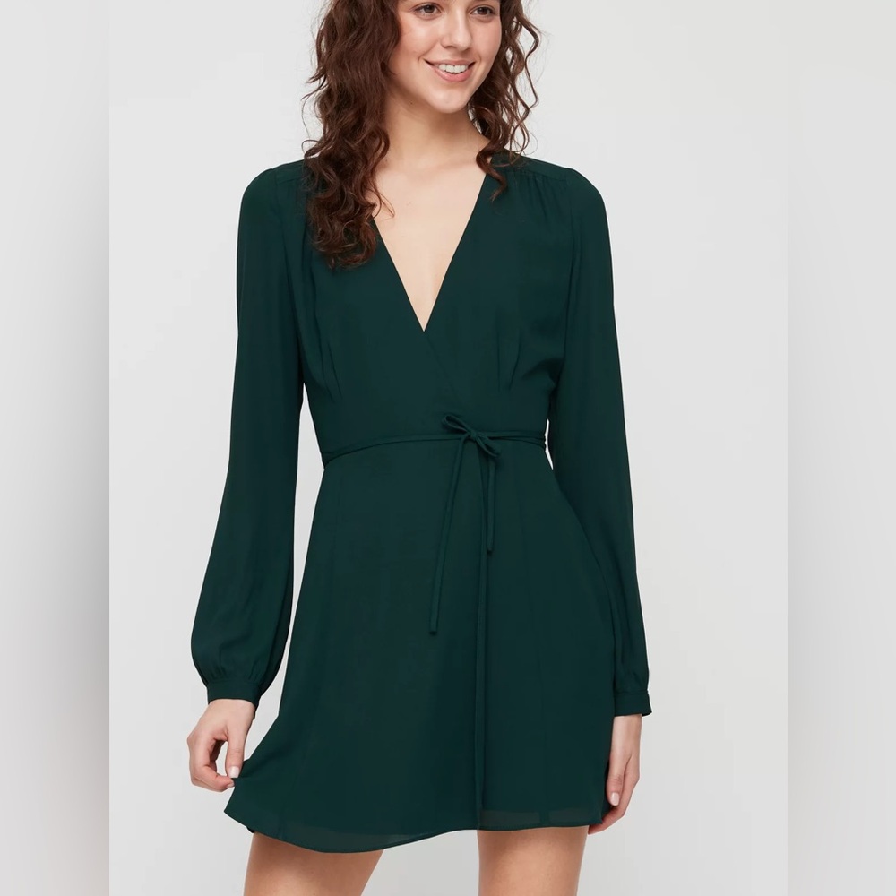 NWT Aritzia Sunday Best Alexi Wrap Dress